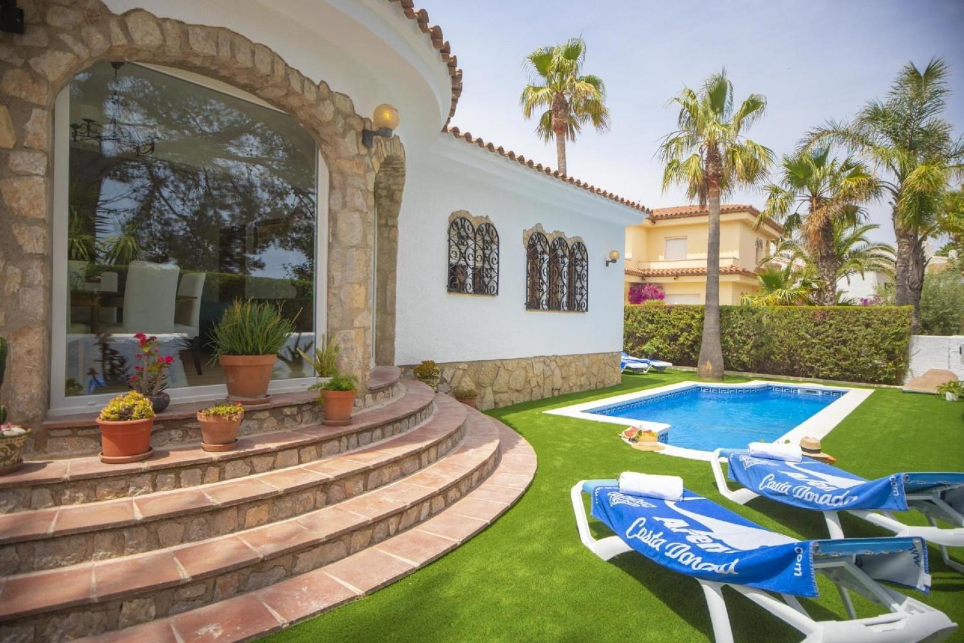Mit Privatpool Fuer 8 Personen Ca 100 Qm In Miami Platja, Costa Dorada Holiday home